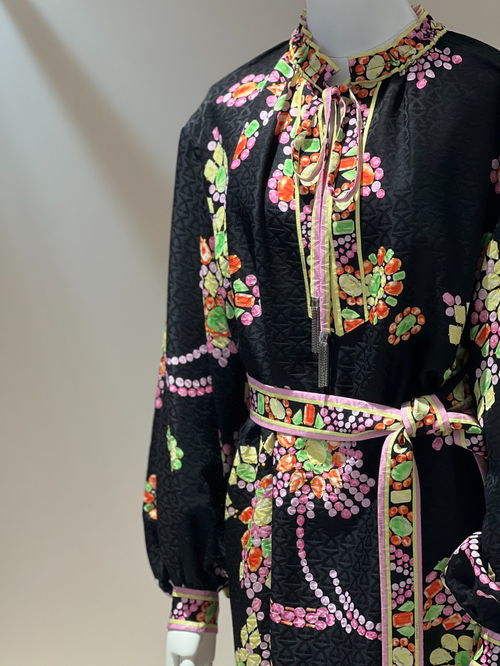 雪國(guó)織夢(mèng) 秋冬真絲印花服飾的柔暖華章